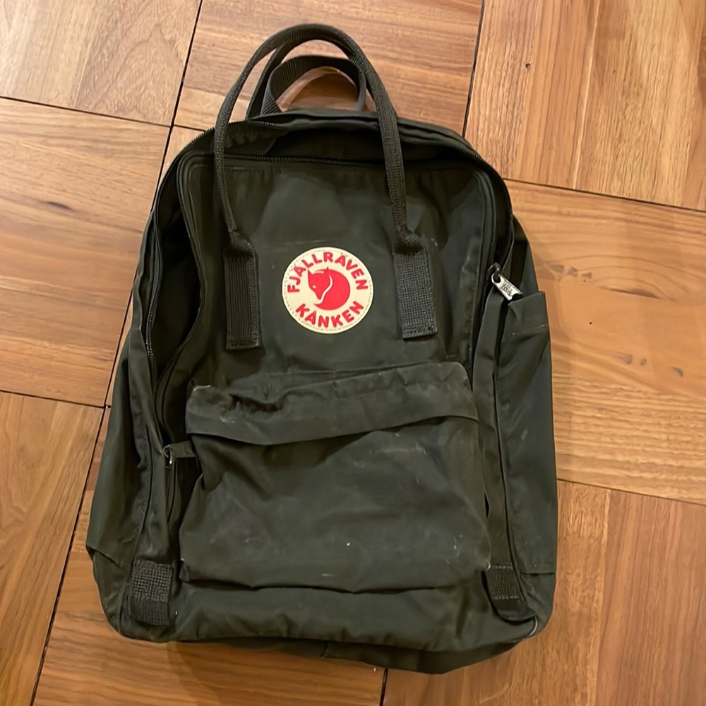 Forest Green Fjallraven Kanken Backpack